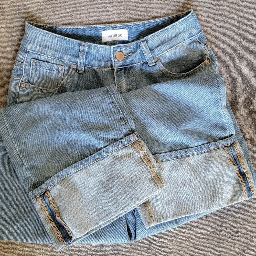 Women's BAMBOO Wide Leg Jeans SZ 3  or 26 Y2K Inspired Flare TRENDY Rolled Cuff - Picture 8 of 8